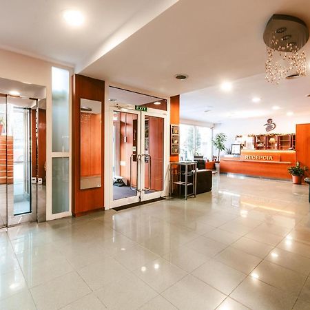 Hotel Adria Nova Dubnica Exterior photo