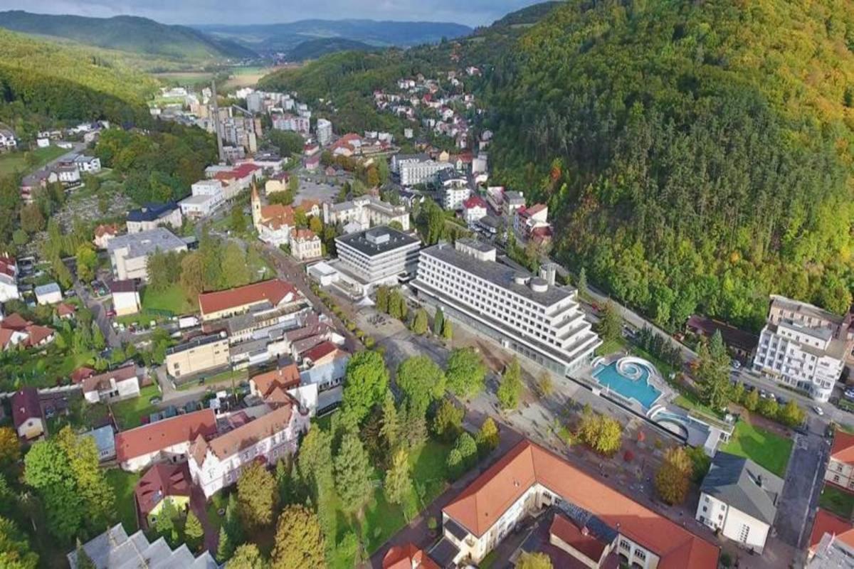 Hotel Adria Nova Dubnica Exterior photo