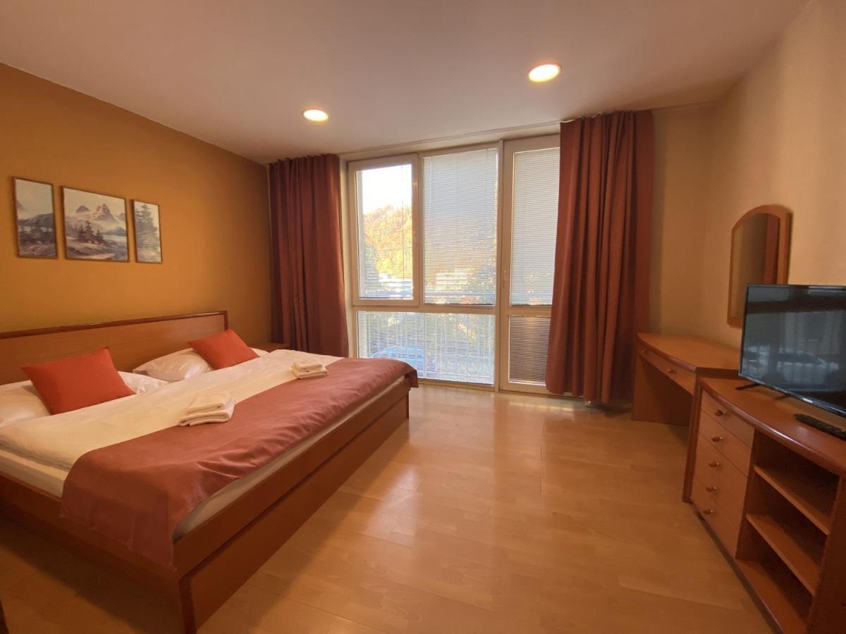 Hotel Adria Nova Dubnica Exterior photo