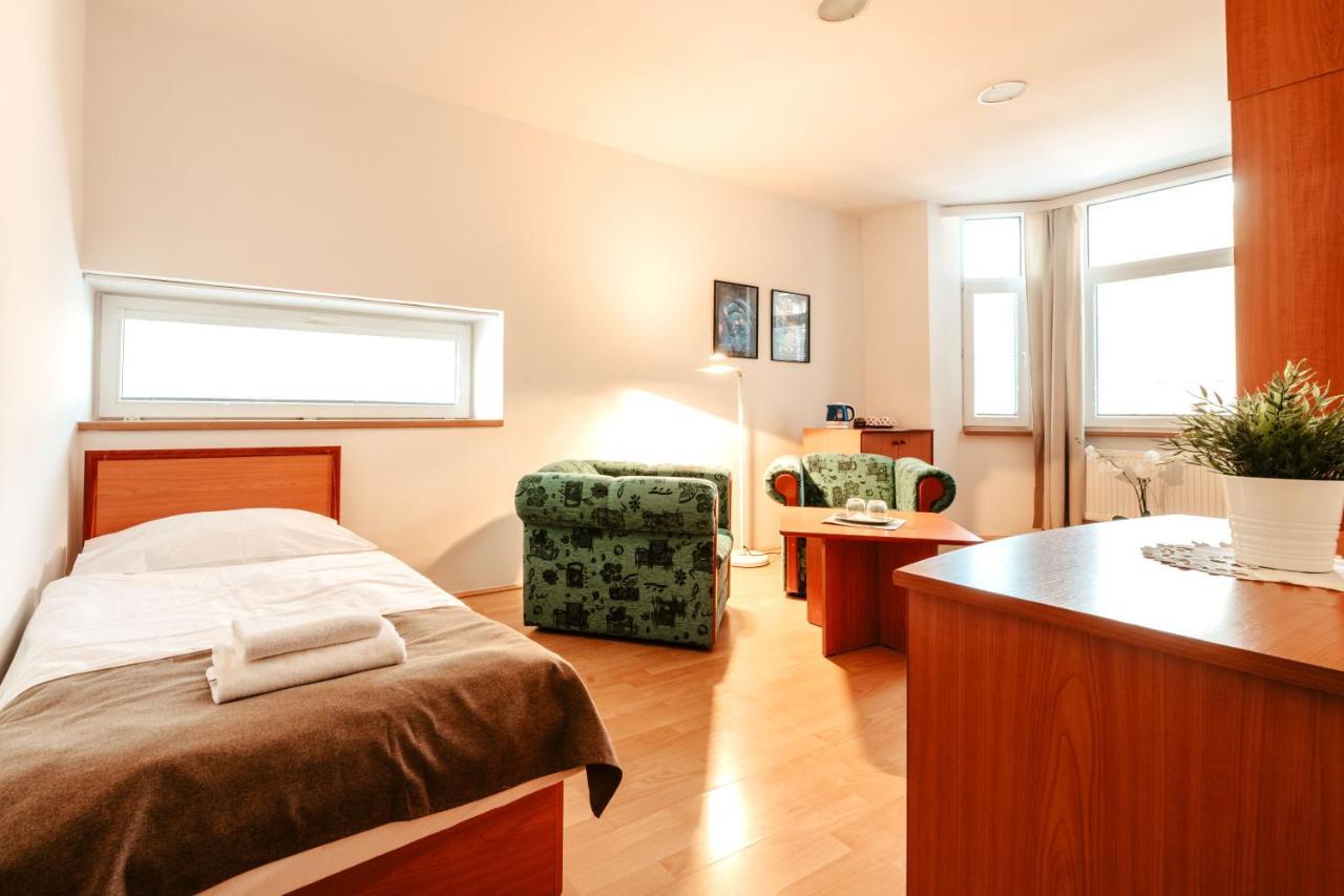 Hotel Adria Nova Dubnica Exterior photo