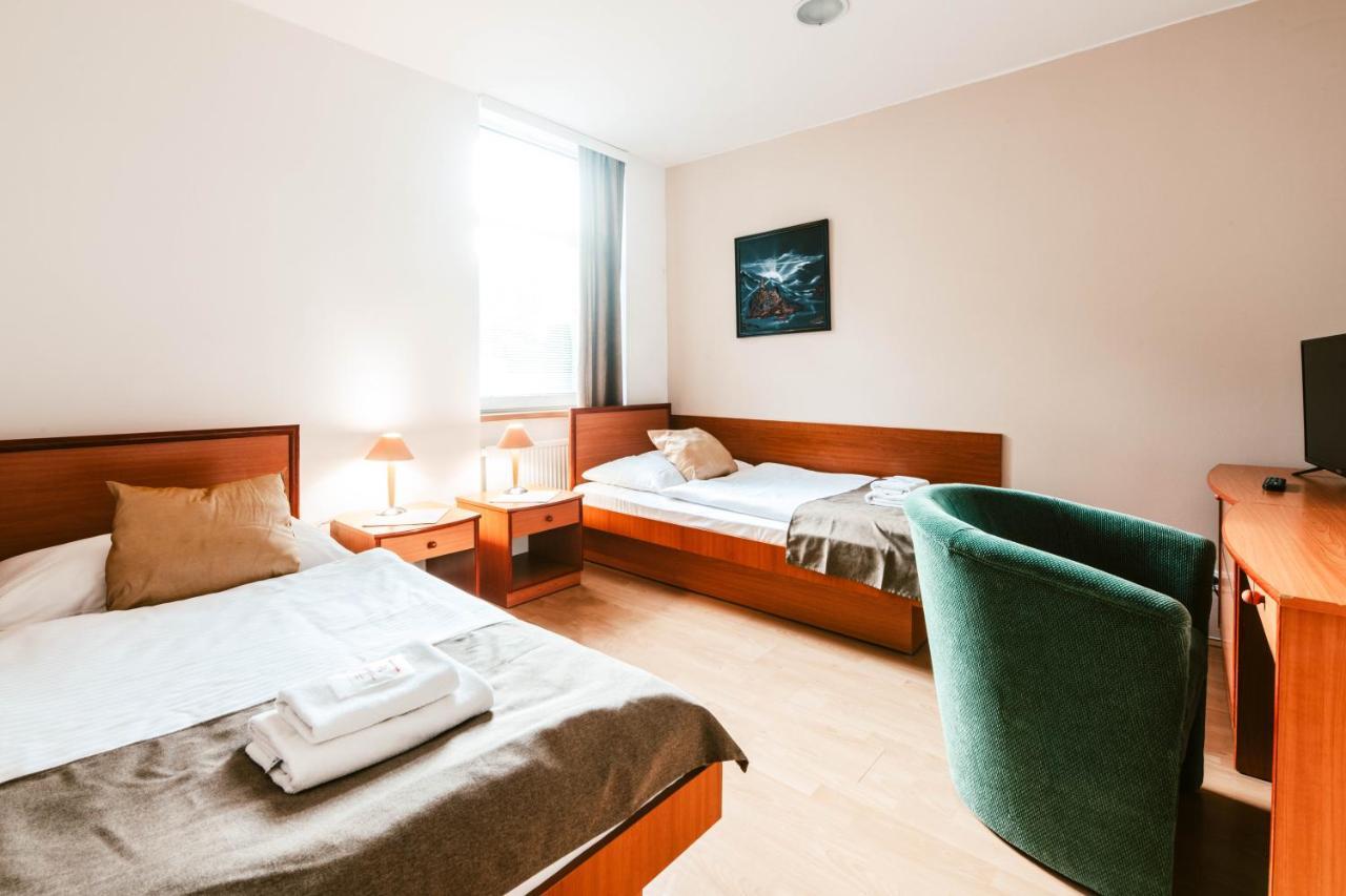 Hotel Adria Nova Dubnica Exterior photo