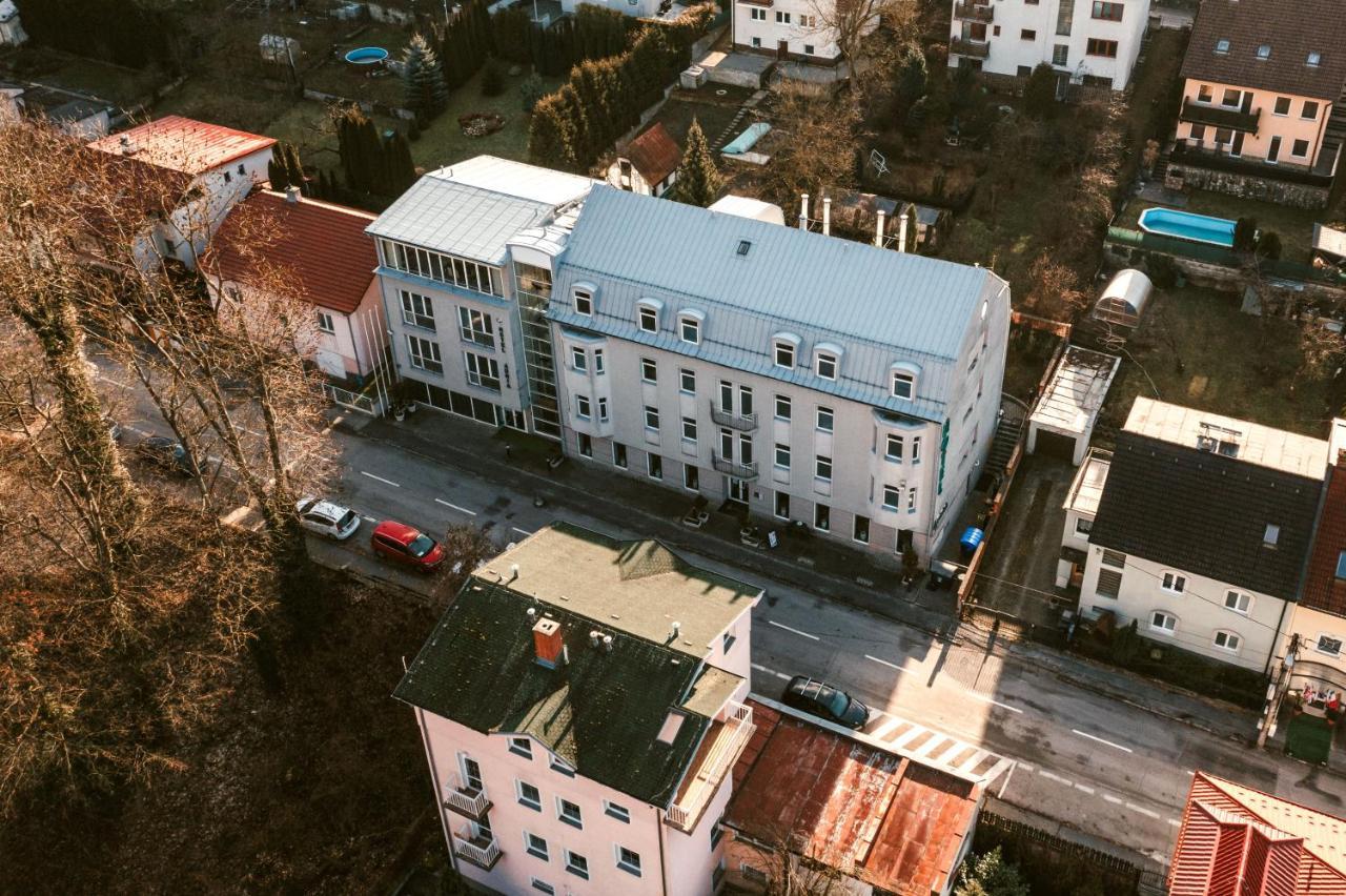 Hotel Adria Nova Dubnica Exterior photo